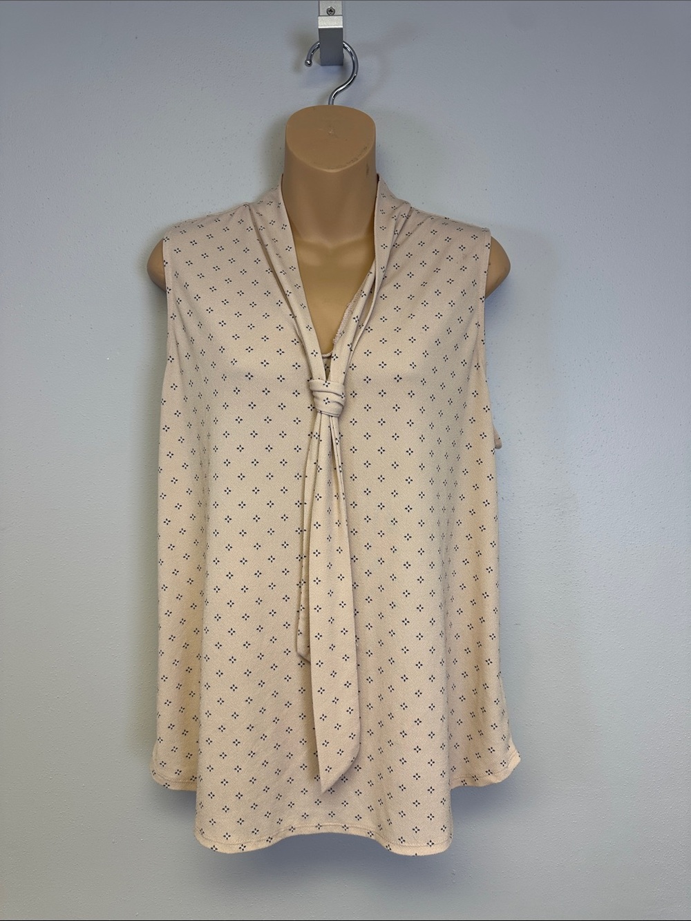 Adrianna Papell Sleeveless Tie-Neck Blouse - Cream with Micro Print